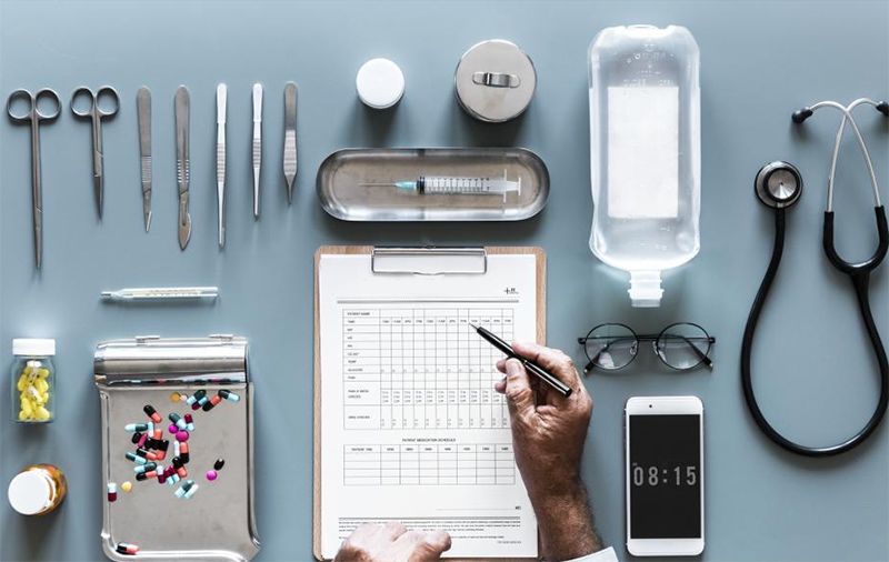 Equipo médico esencial para centros médicos y hogares: guía completa